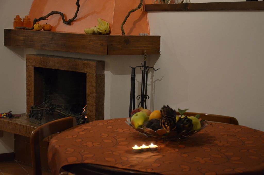 Residence Mezzosole Riva del Garda Ruang foto