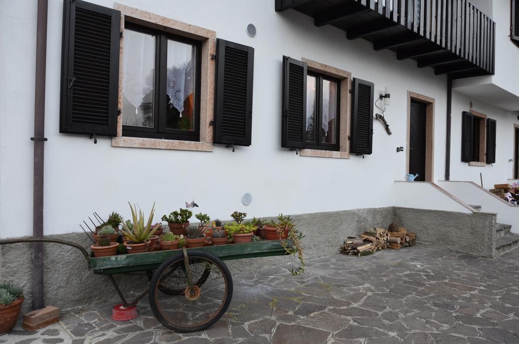 Residence Mezzosole Riva del Garda Ruang foto