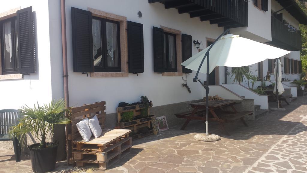 Residence Mezzosole Riva del Garda Bagian luar foto